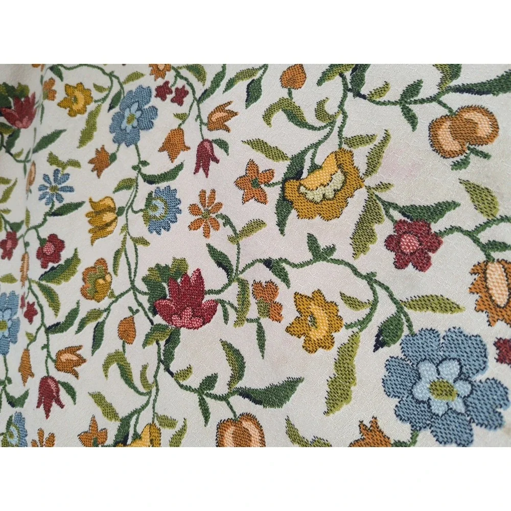 Gorgeous Stitched‎ Embroidered Floral Tablecloth Vintage 44x95